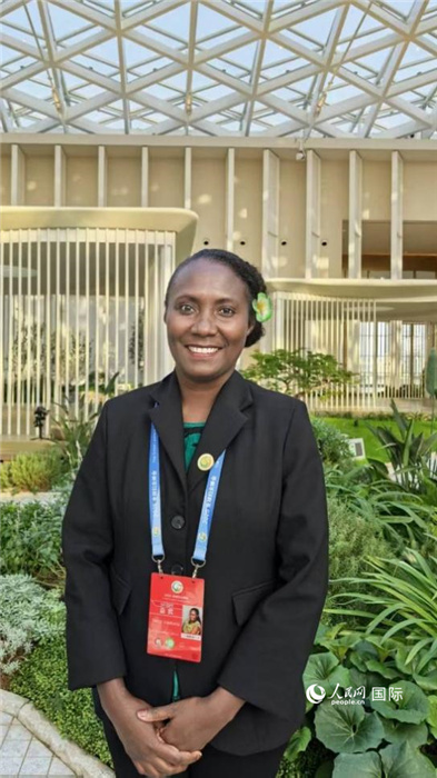 所羅門群島婦女、青年、兒童與家庭事務部新聞發言人尼祿·凡科莎接受人民網采訪。 人民網 吳詩敏攝